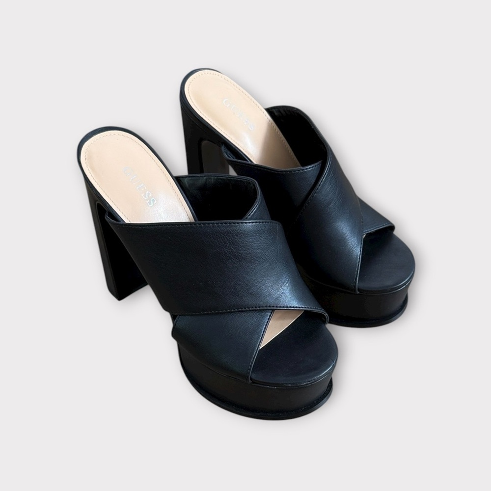 NWOT Guess Black Leather Platform Mules 7.5